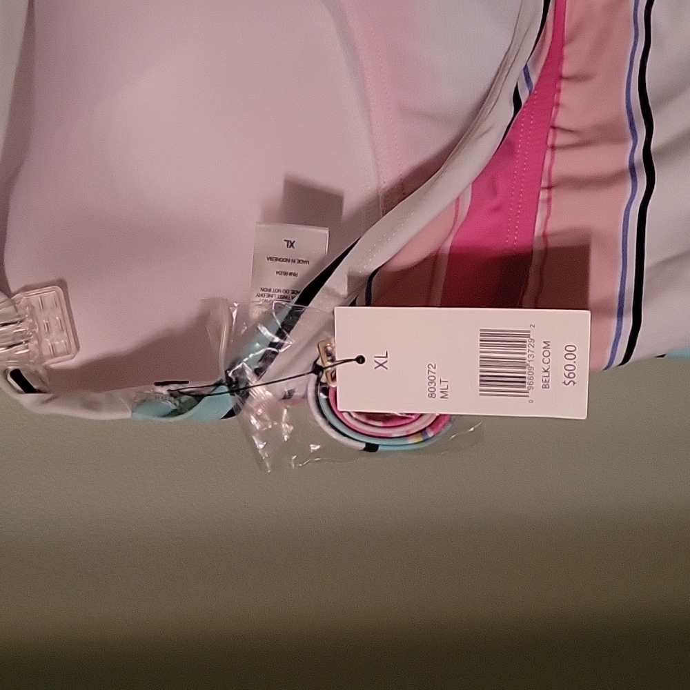 Swim top - Picture 3 of 4